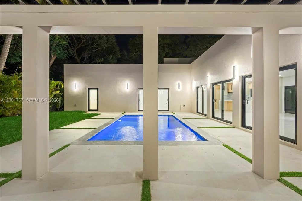 12335 Griffing Blvd #12335 North Miami, FL 33161