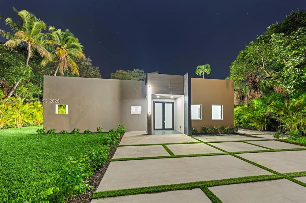 12335 Griffing Blvd #12335 North Miami, FL 33161
