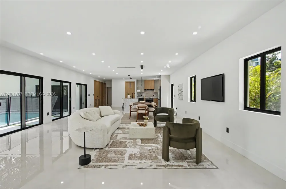 12335 Griffing Blvd #12335 North Miami, FL 33161
