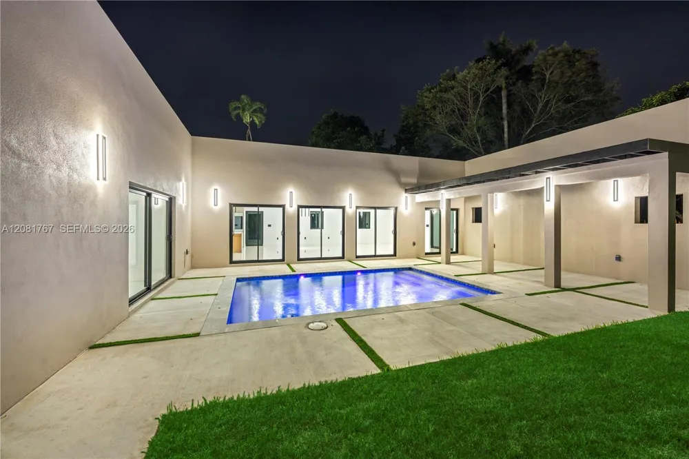12335 Griffing Blvd #12335 North Miami, FL 33161