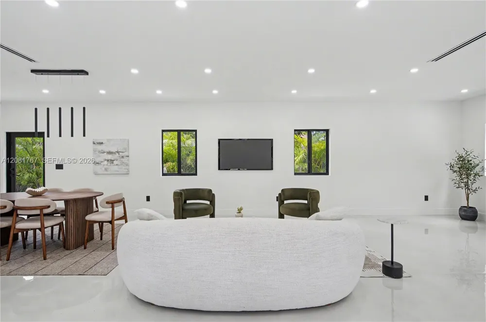 12335 Griffing Blvd #12335 North Miami, FL 33161