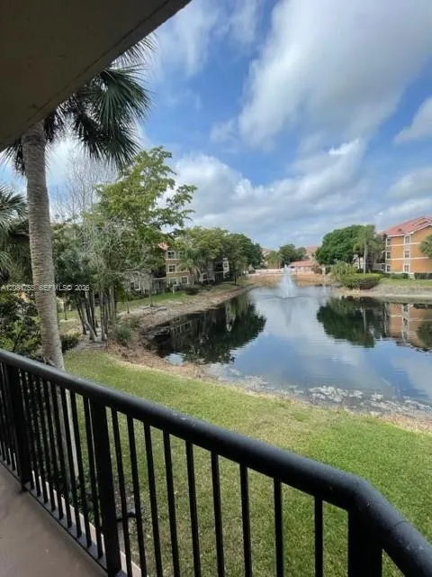 8721 Wiles Rd #208 Coral Springs, FL 33067