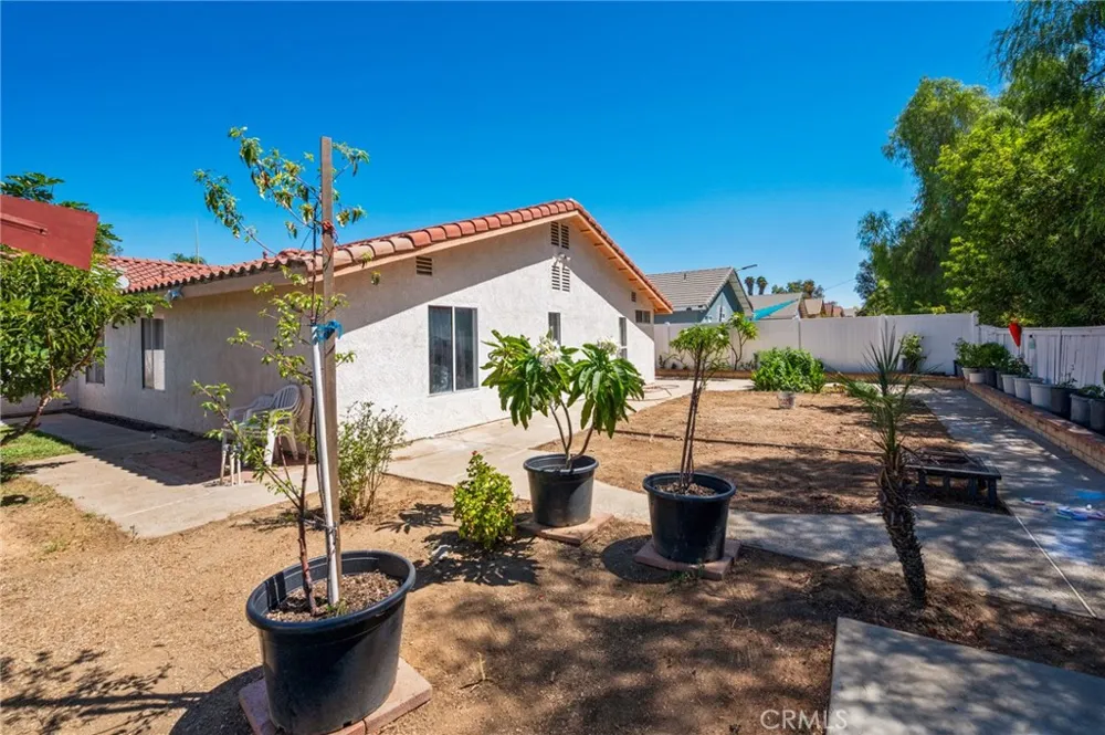 25641 Stuyvesant Moreno Valley, CA 92557