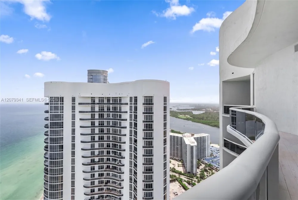 16001 Collins Ave #PH 4307 Sunny Isles Beach, FL 33160
