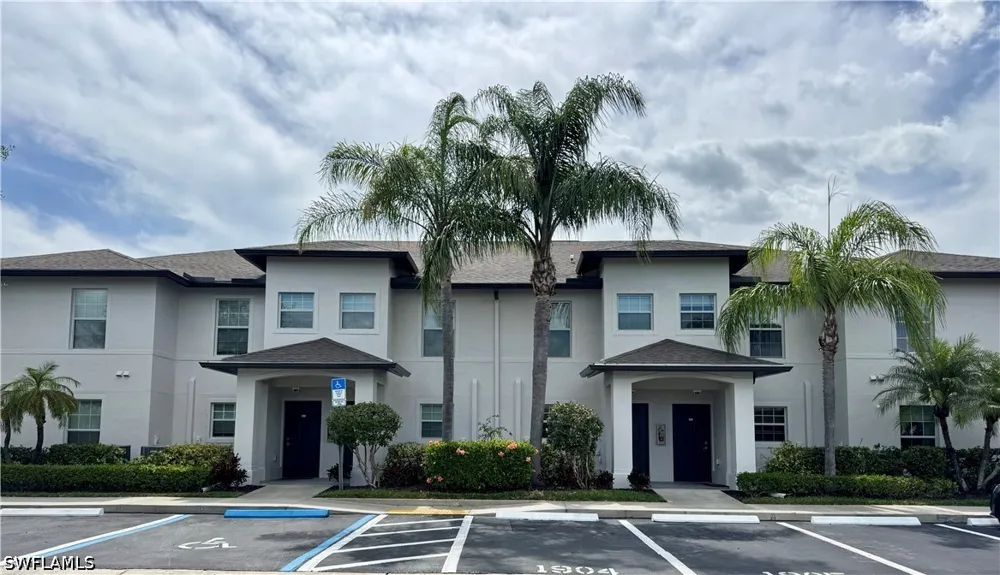 Gervais Circle #904 Naples, FL 34120