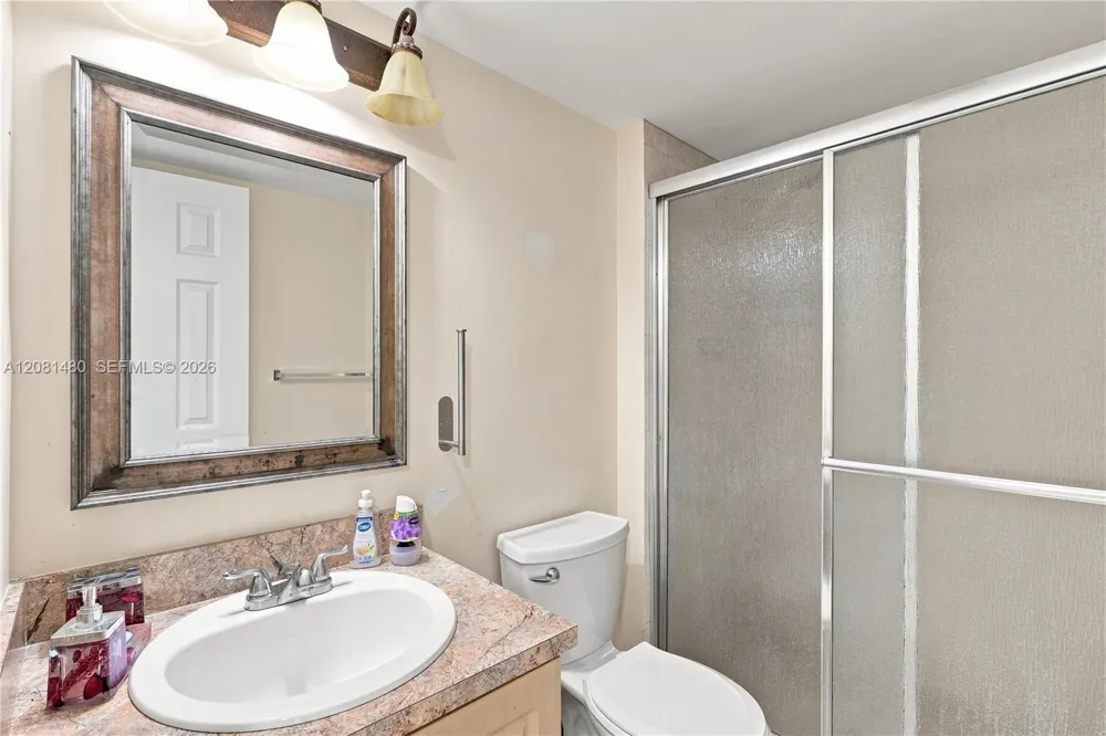 3475 Country Club Dr #615 Aventura, FL 33180