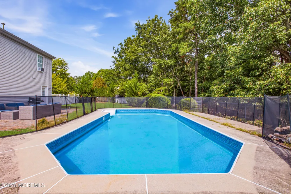 6 Stonecress Court Jackson, NJ 08527