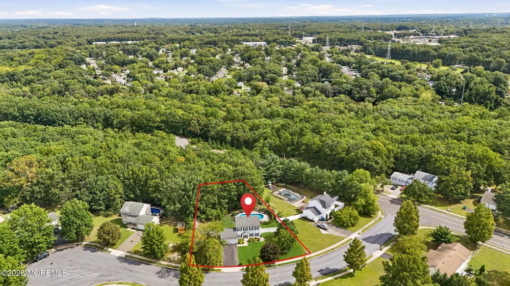 6 Stonecress Court Jackson, NJ 08527