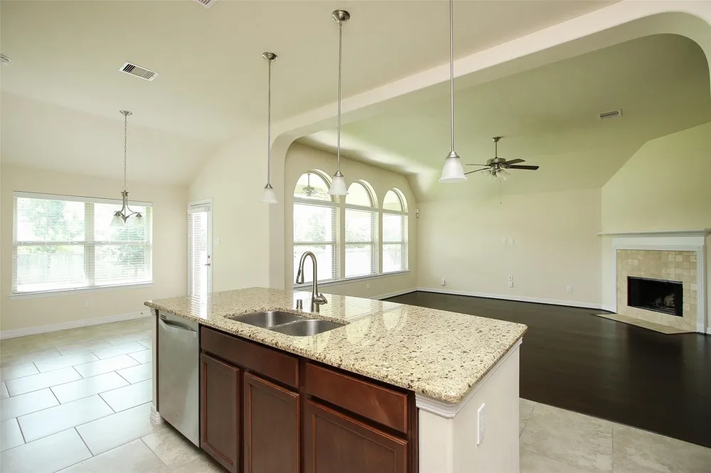 34 Estherwood Place The Woodlands, TX 77354