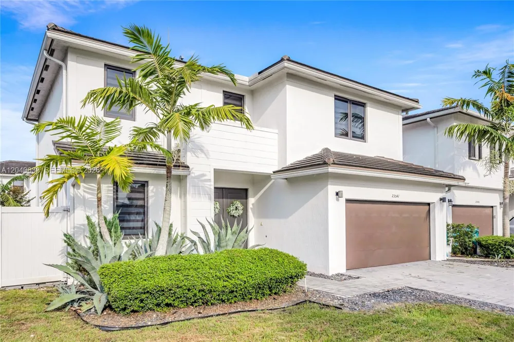 23541 SW 107th Pl Homestead, FL 33032