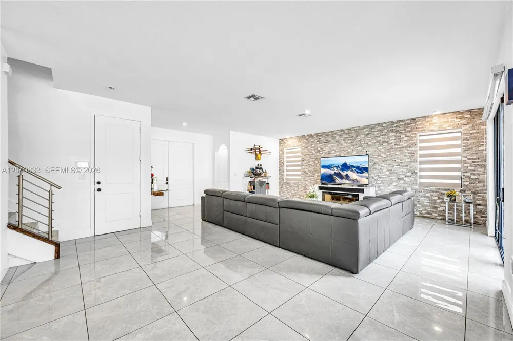 23541 SW 107th Pl Homestead, FL 33032