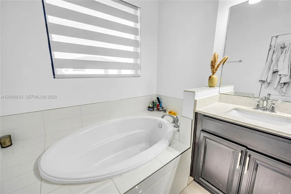 23541 SW 107th Pl Homestead, FL 33032