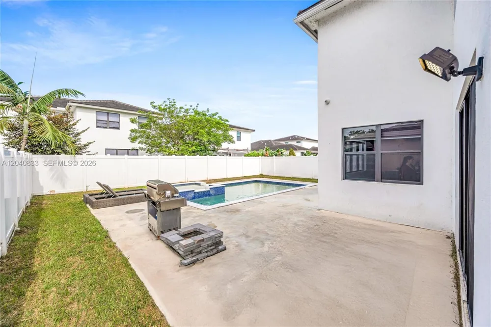 23541 SW 107th Pl Homestead, FL 33032