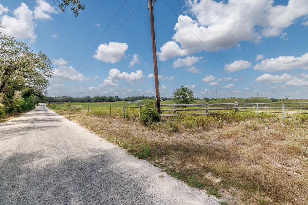 2195 Mule Creek Road Harwood, TX 78632