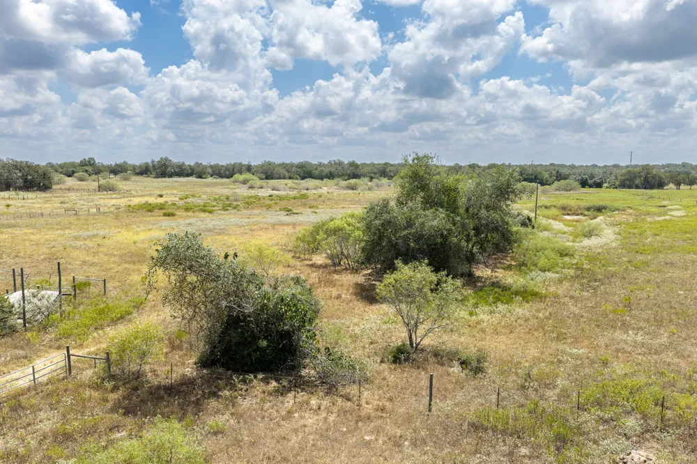 2195 Mule Creek Road Harwood, TX 78632