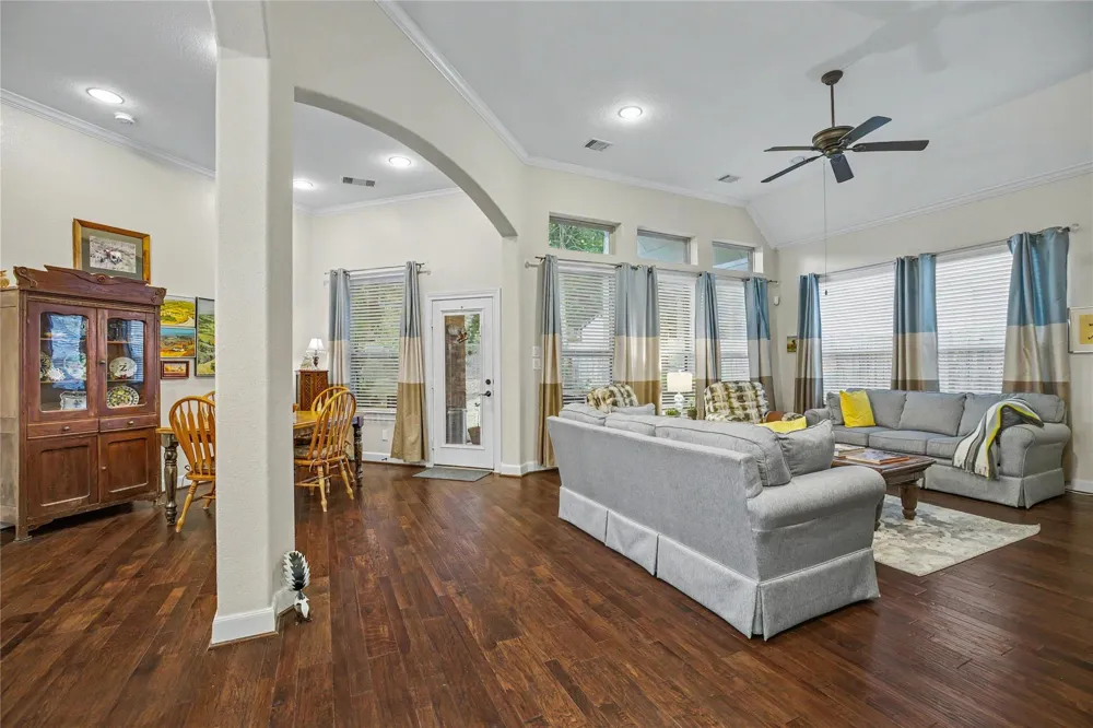 4840 Bayou St John Conroe, TX 77304