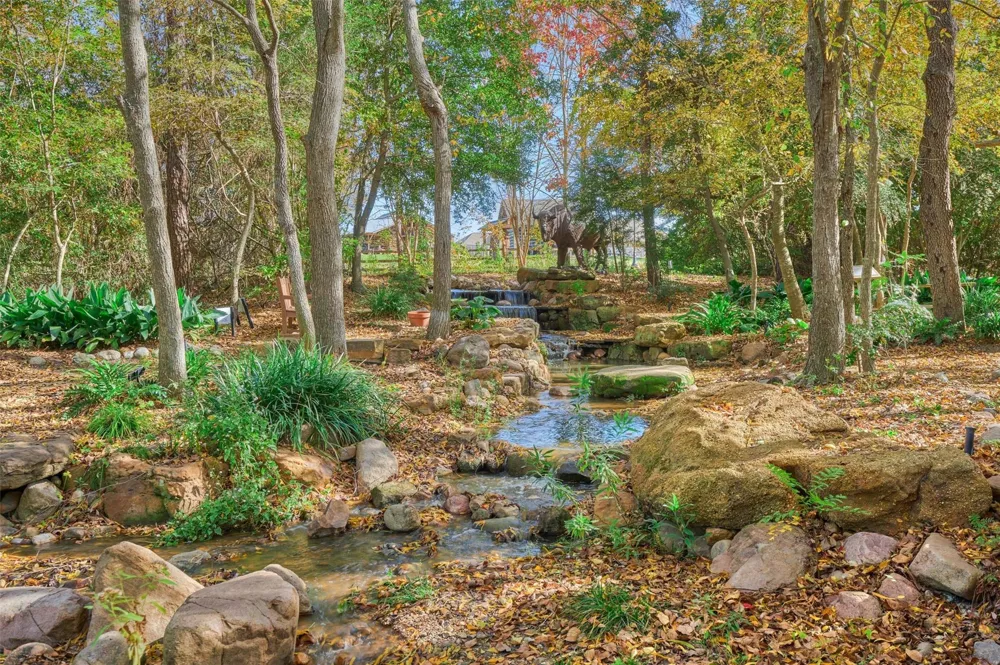 180 Racetrack Lane Montgomery, TX 77356