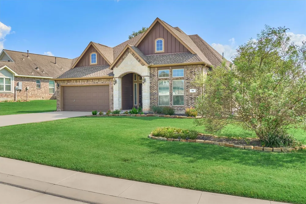 180 Racetrack Lane Montgomery, TX 77356