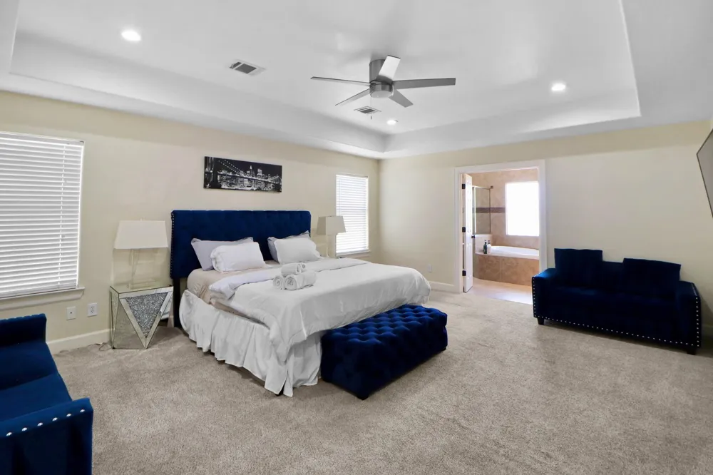 3045 Clinton Drive Houston, TX 77020