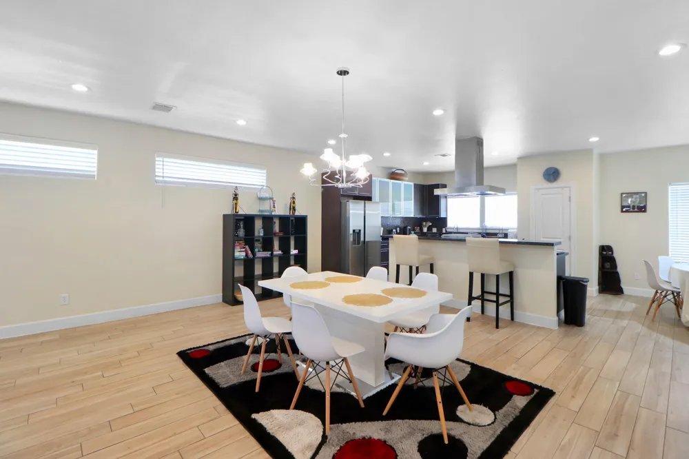 3045 Clinton Drive Houston, TX 77020