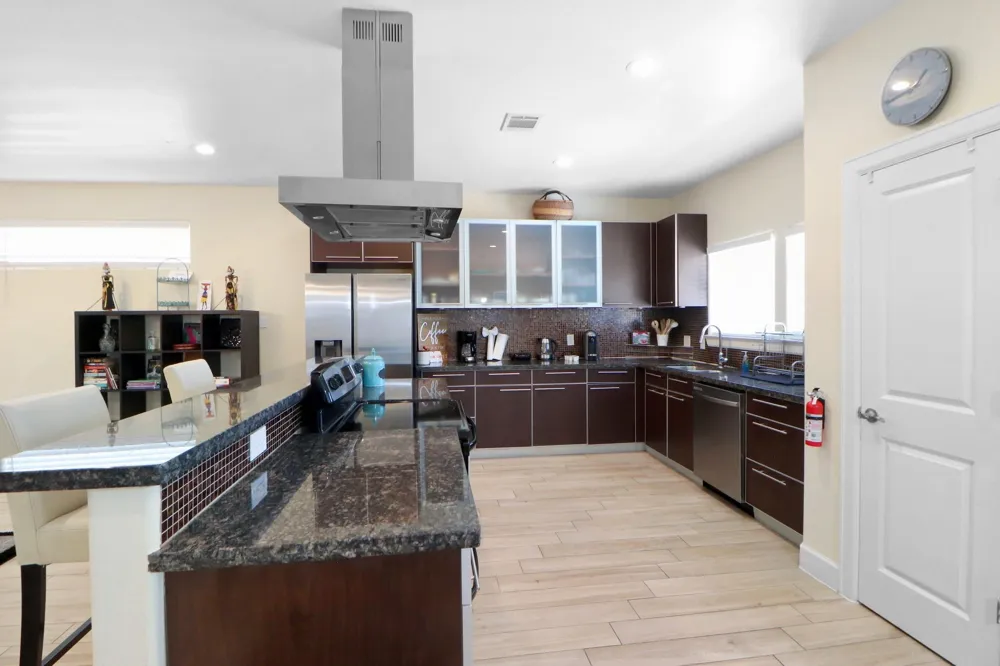 3045 Clinton Drive Houston, TX 77020