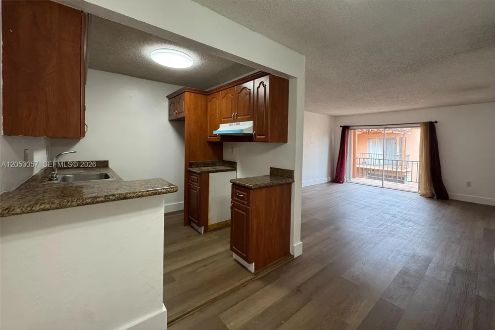 7208 Fairway Dr #I14 Miami Lakes, FL 33014
