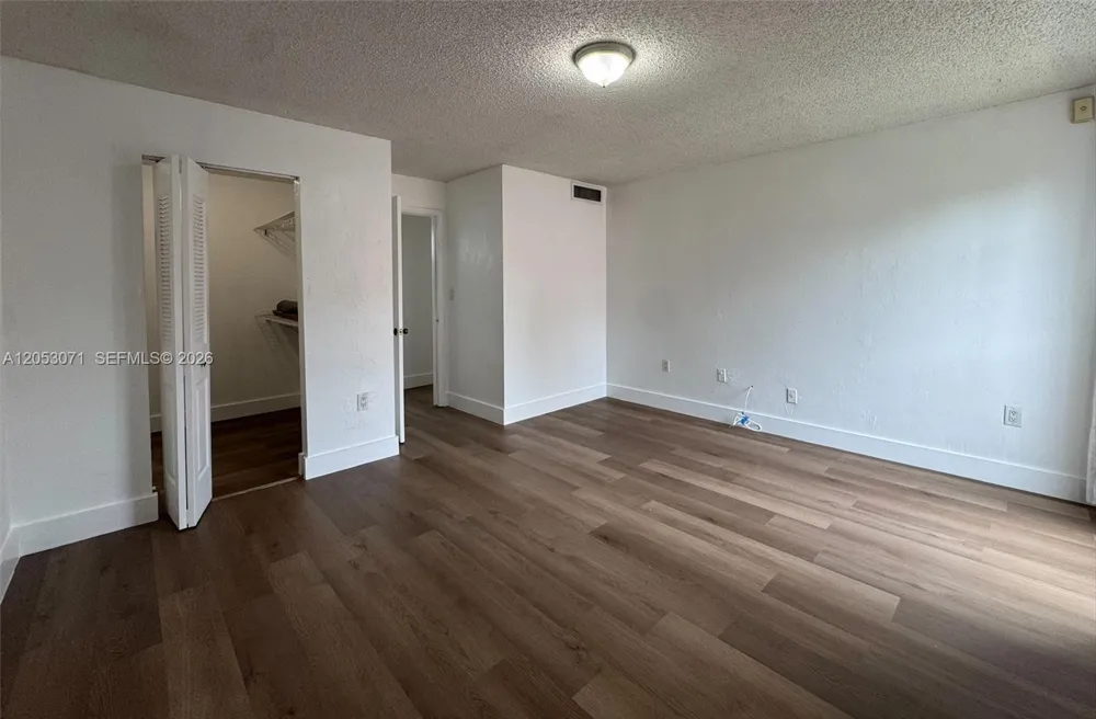 7208 Fairway Dr #I14 Miami Lakes, FL 33014