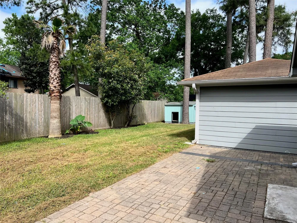 17511 Glenhew Road Humble, TX 77396