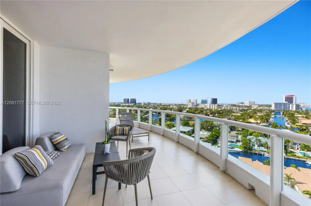 21200 NE Point Pl #1404 Aventura, FL 33180