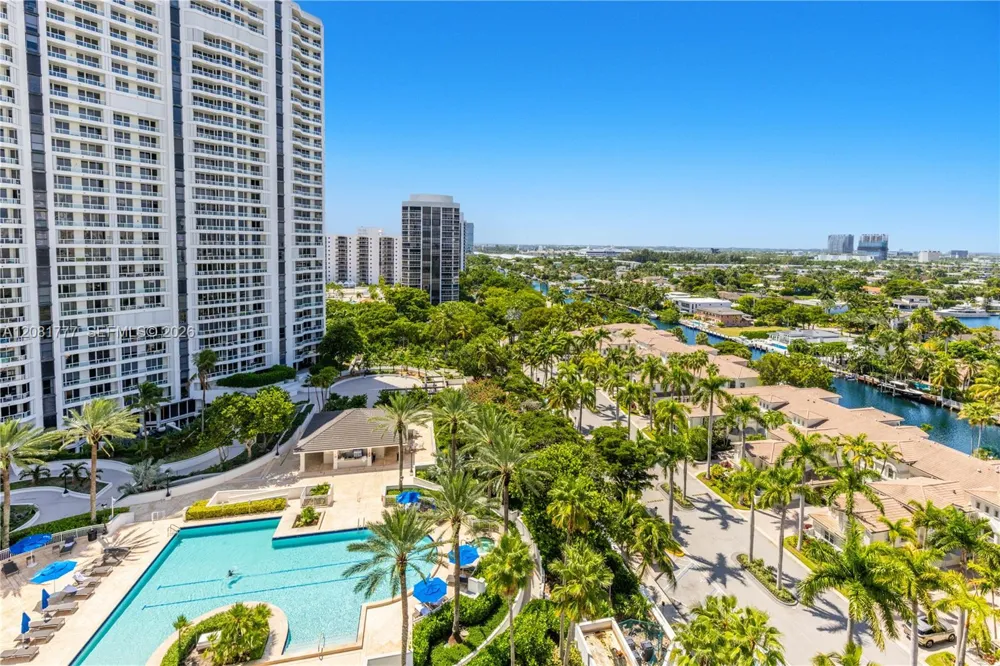 21200 NE Point Pl #1404 Aventura, FL 33180