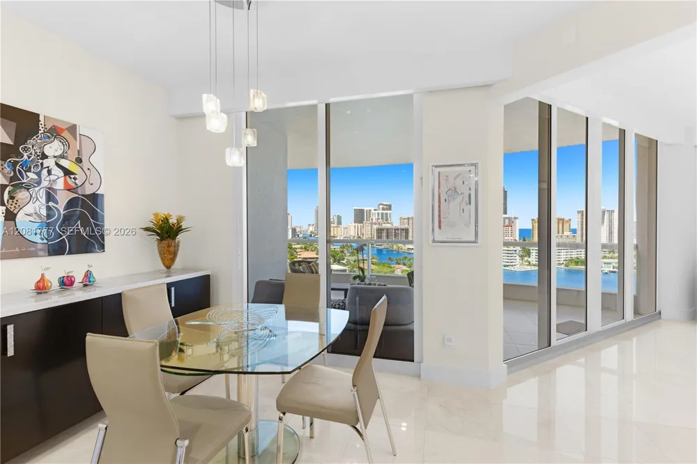 21200 NE Point Pl #1404 Aventura, FL 33180