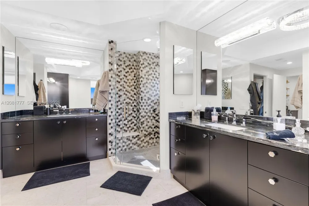 21200 NE Point Pl #1404 Aventura, FL 33180