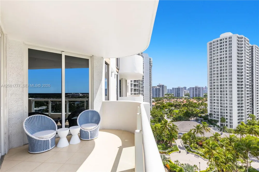 21200 NE Point Pl #1404 Aventura, FL 33180