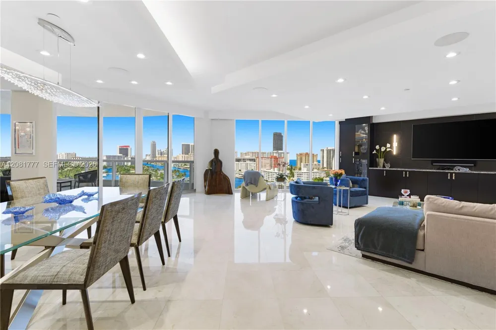 21200 NE Point Pl #1404 Aventura, FL 33180