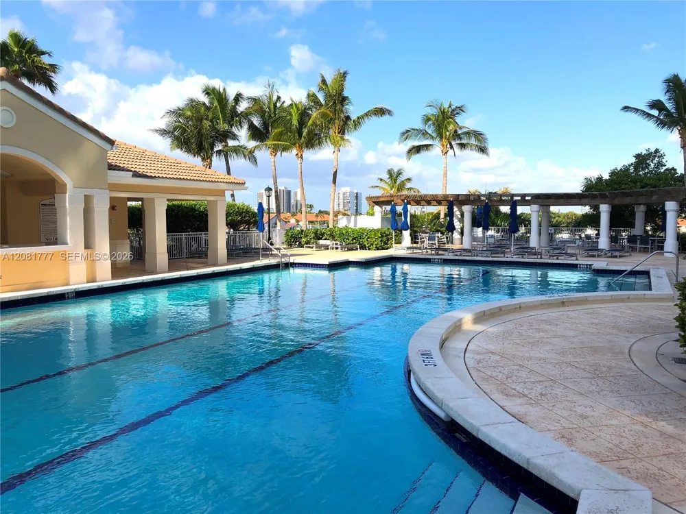 21200 NE Point Pl #1404 Aventura, FL 33180