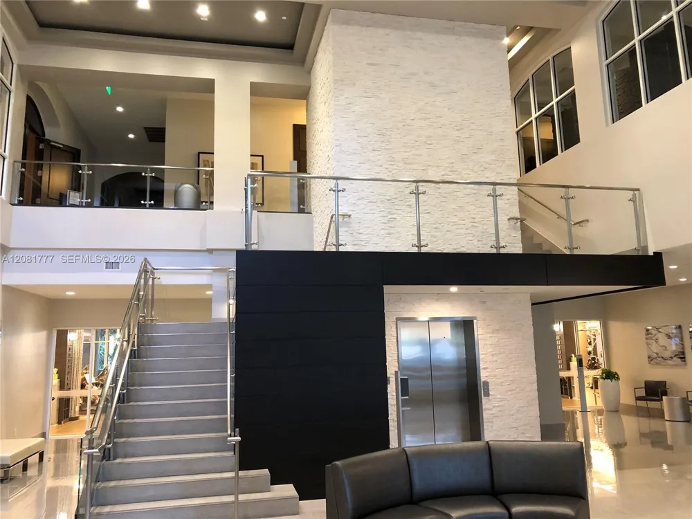 21200 NE Point Pl #1404 Aventura, FL 33180
