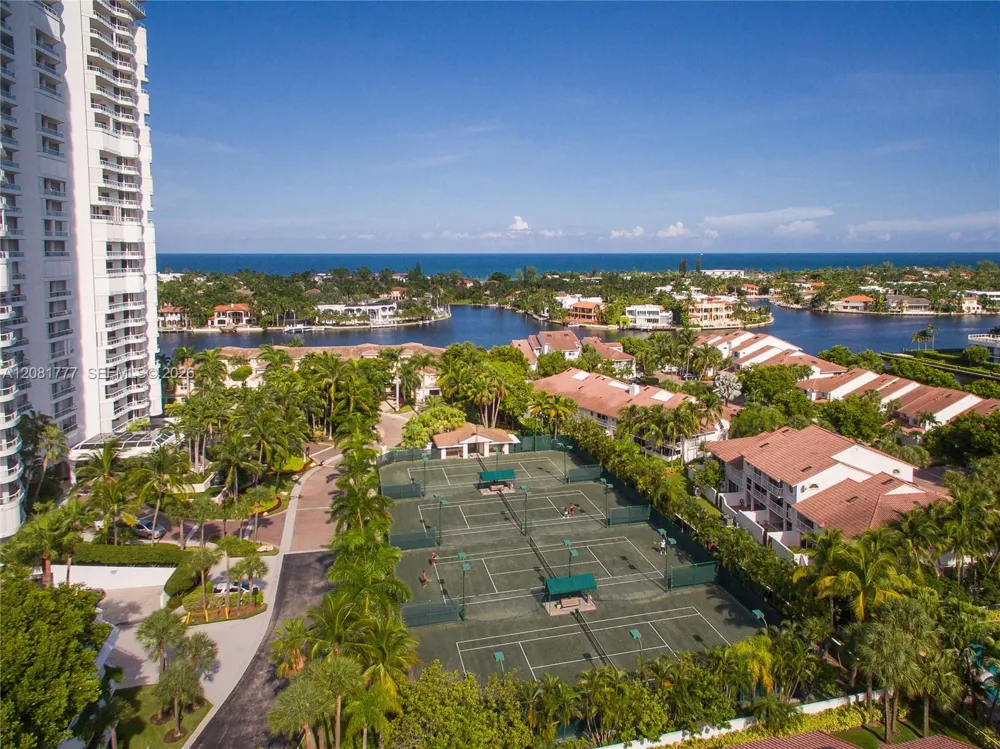 21200 NE Point Pl #1404 Aventura, FL 33180