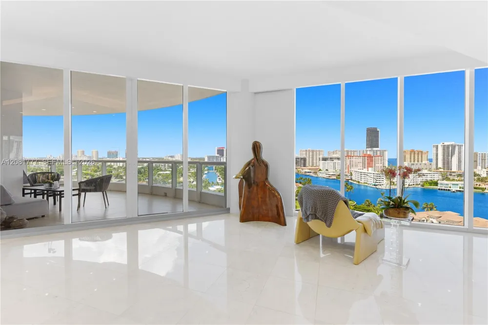 21200 NE Point Pl #1404 Aventura, FL 33180