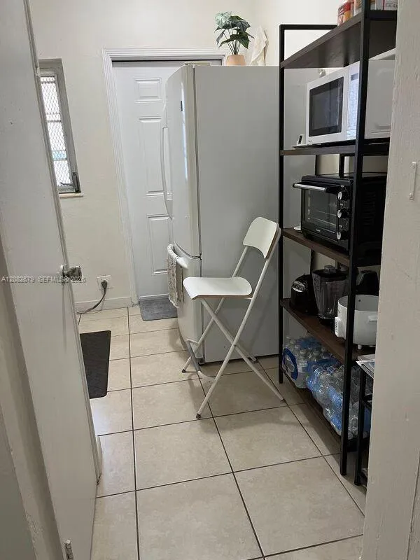 730 SW 10th St #1 Miami, FL 33130