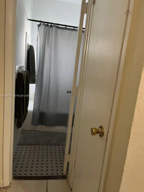 730 SW 10th St #1 Miami, FL 33130