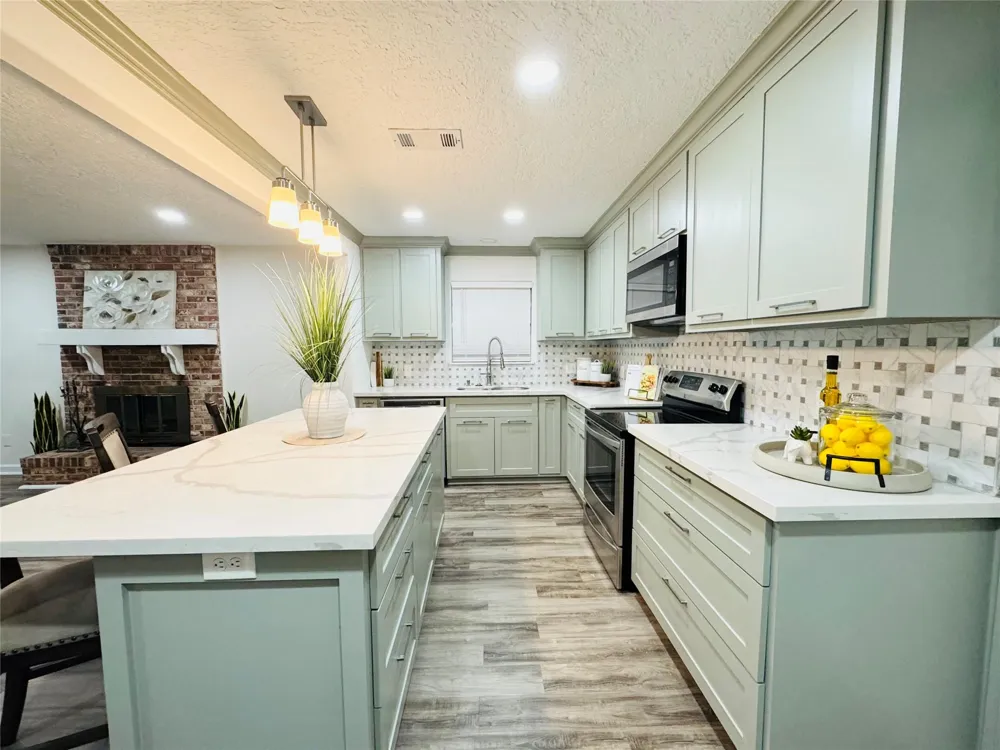 1771 Woodway Drive Woodbranch, TX 77357