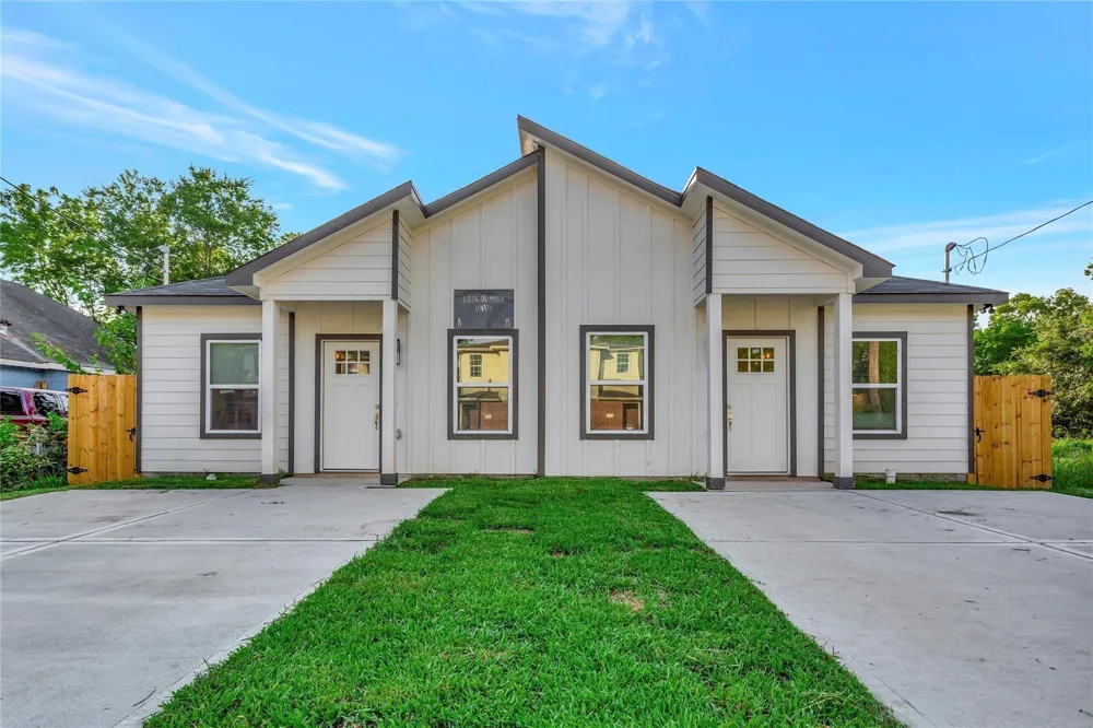 6824 Dumble Street #B Houston, TX 77021