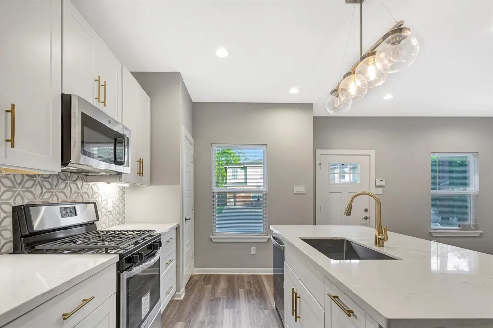 6824 Dumble Street #B Houston, TX 77021