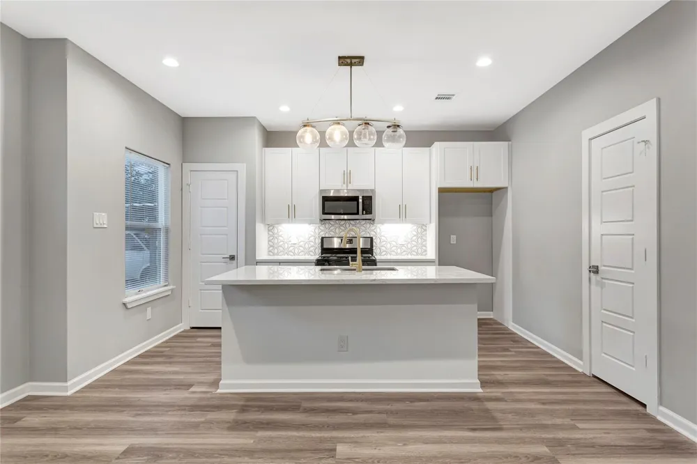 6824 Dumble Street #B Houston, TX 77021