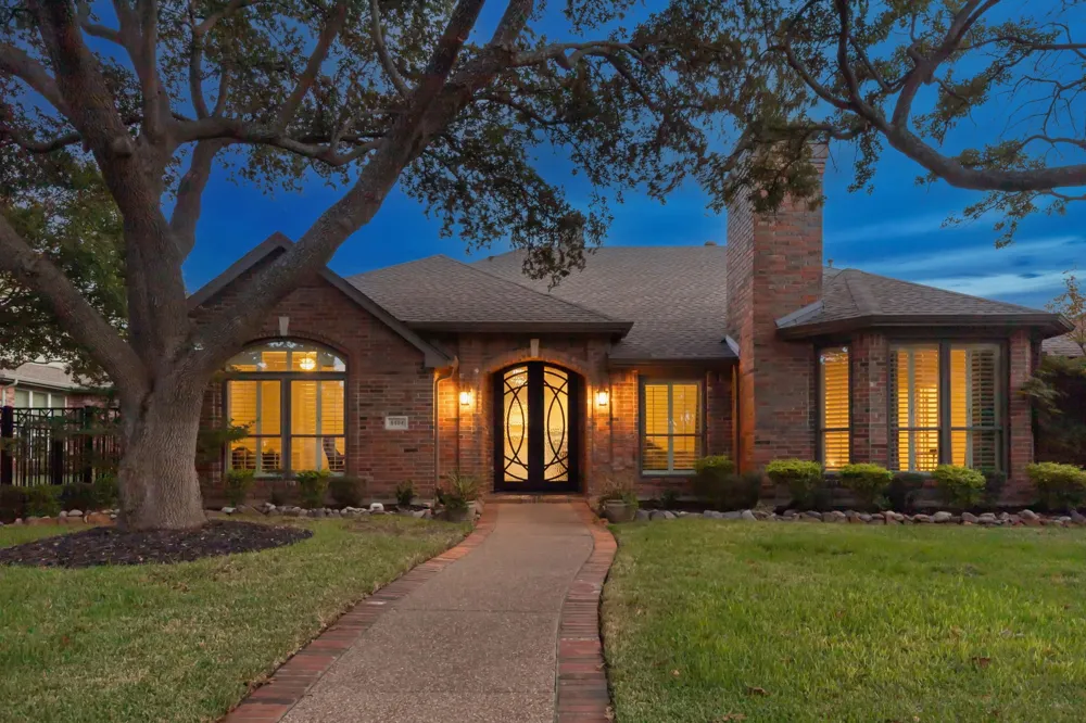 4404 Briar Hollow Drive Plano, TX 75093