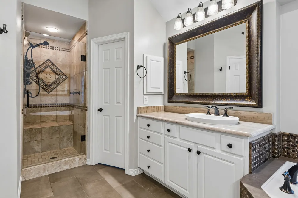 4404 Briar Hollow Drive Plano, TX 75093