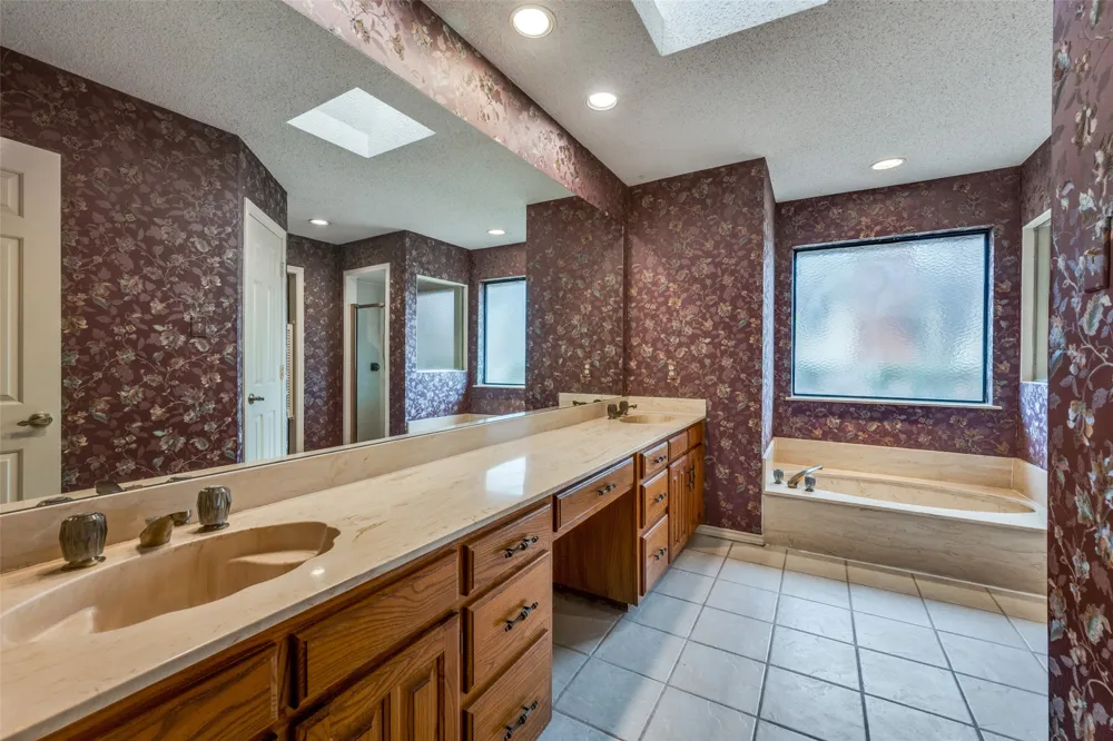 4307 Waycross Drive Arlington, TX 76016