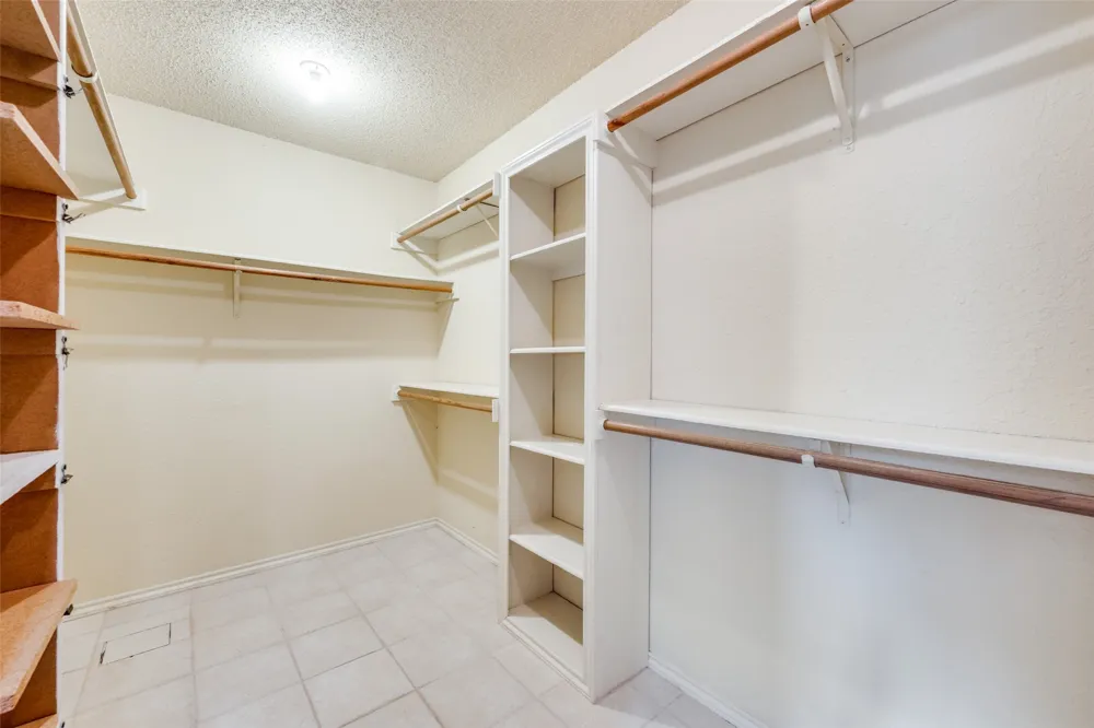 4307 Waycross Drive Arlington, TX 76016