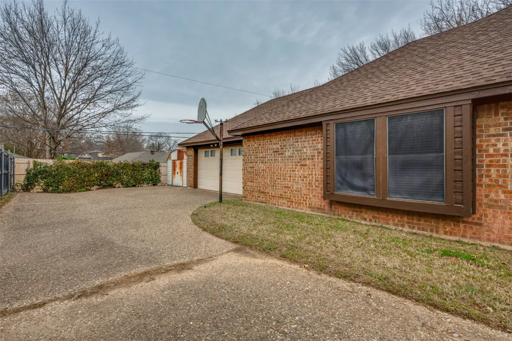 4307 Waycross Drive Arlington, TX 76016