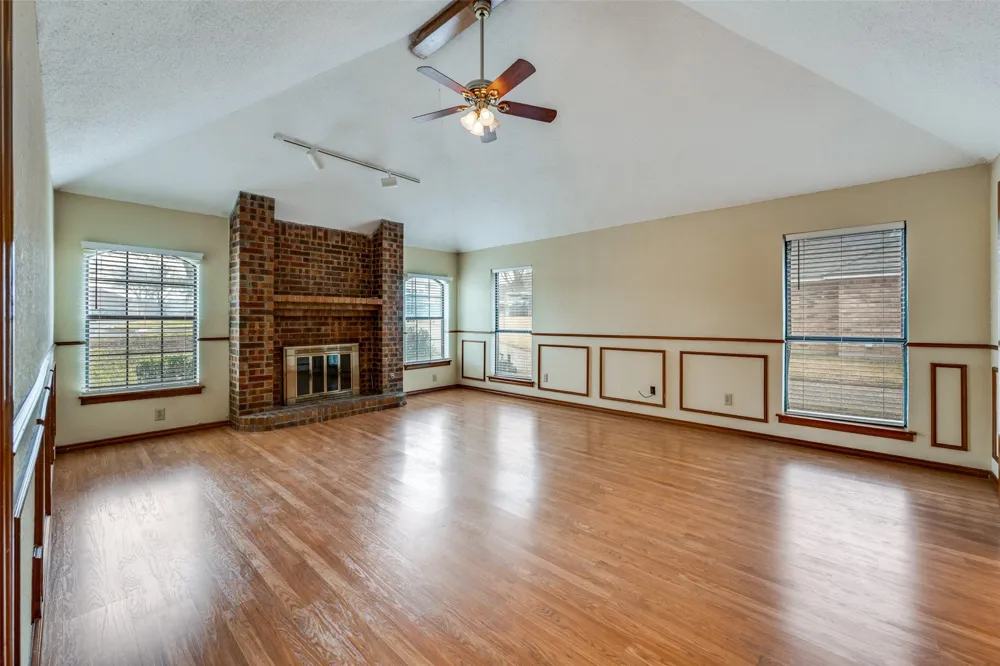 4307 Waycross Drive Arlington, TX 76016